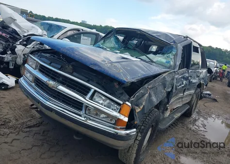 1999 Chevrolet Tahoe Ls z USA, uszkodzony, nr VIN 1GNEK13R7XJ518845